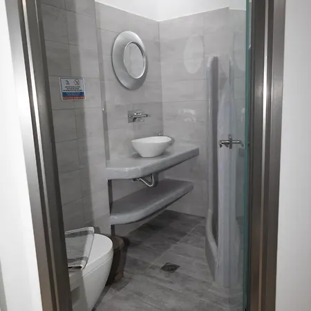 Aparthotel Ira Kamari (Santorini)